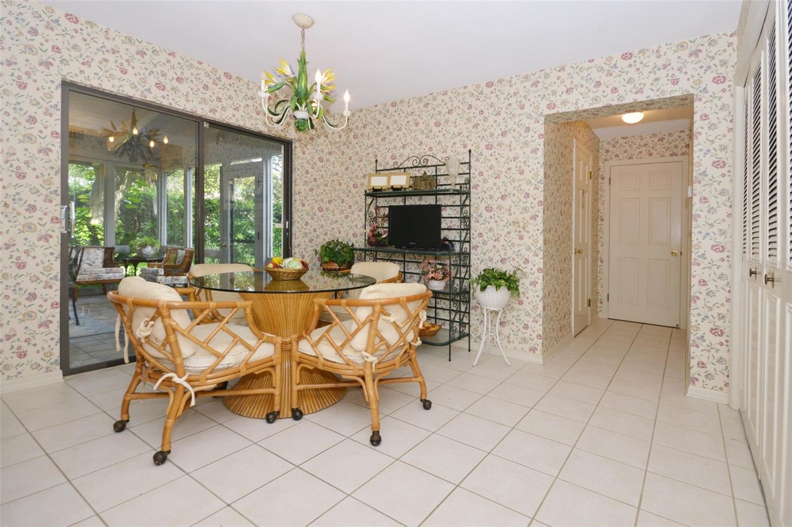 Image 9 of 31 For 1406 Magna Court