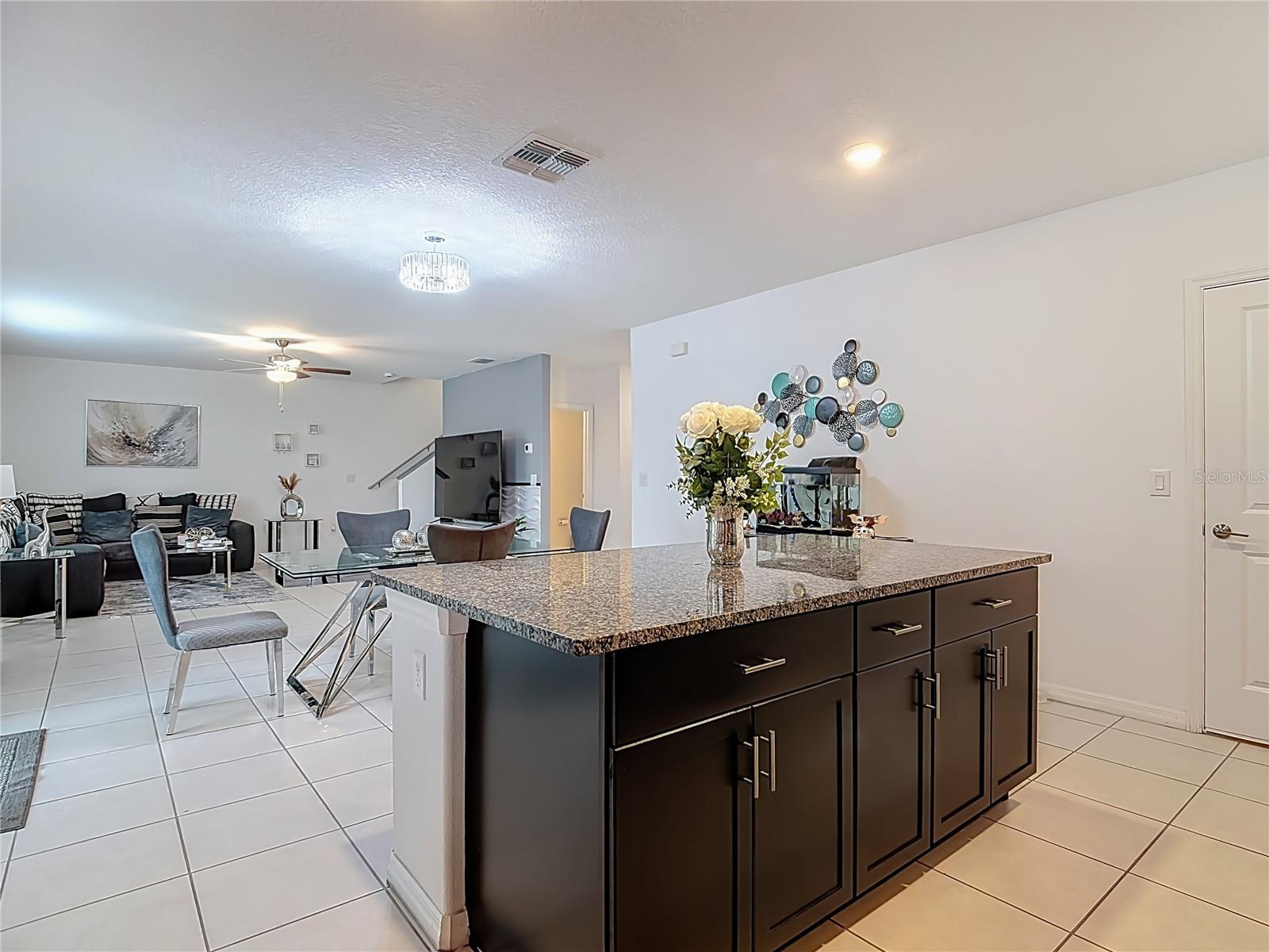 Image 11 of 54 For 1699 Red Loop