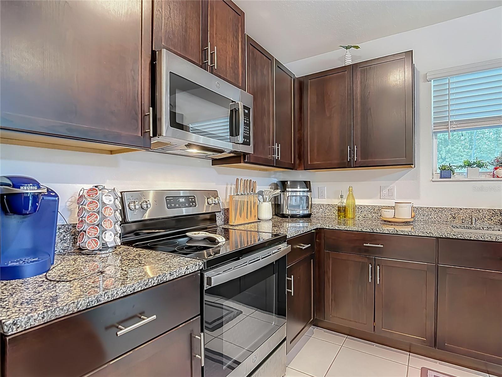 Image 12 of 54 For 1699 Red Loop