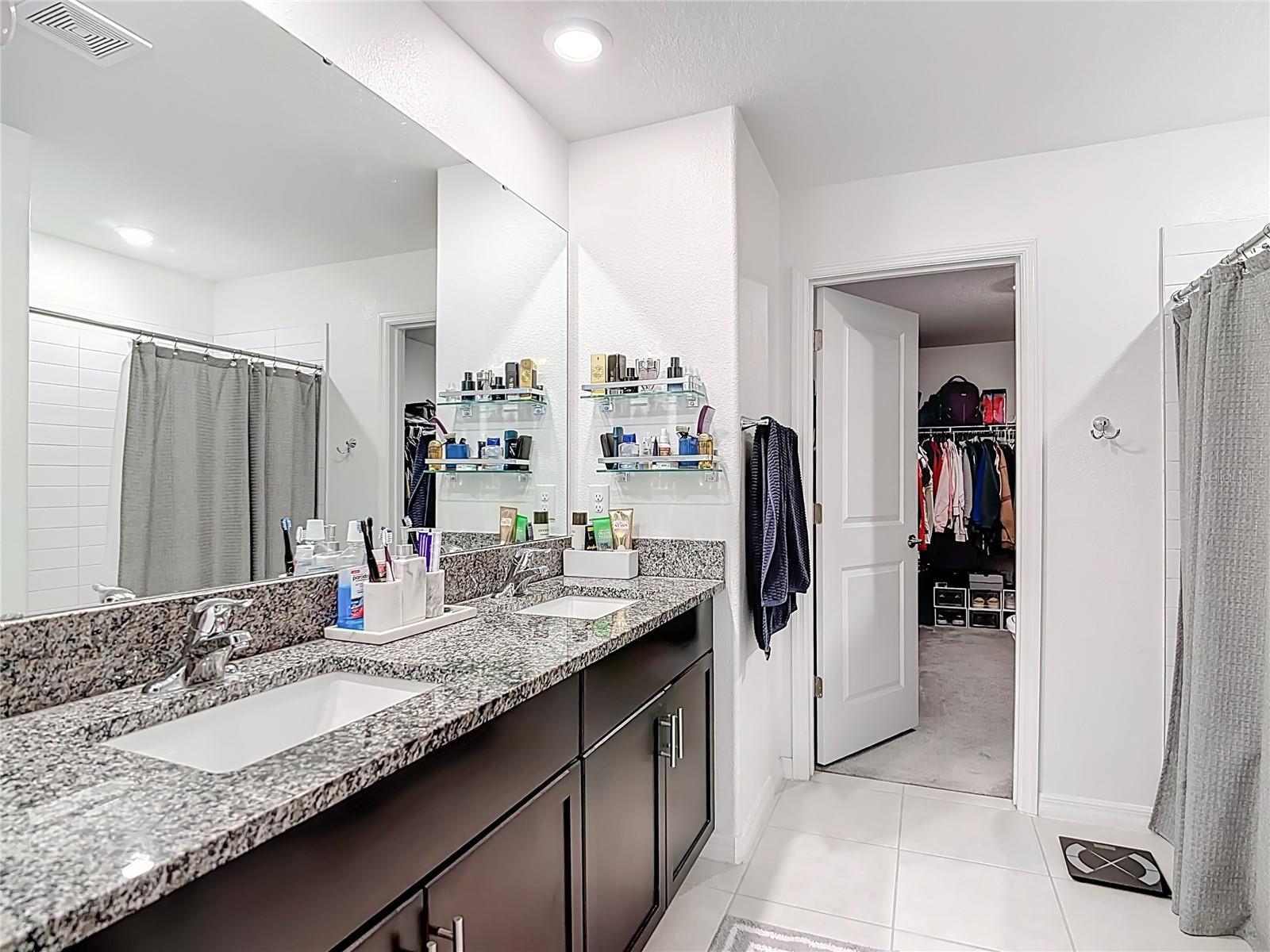 Image 23 of 54 For 1699 Red Loop