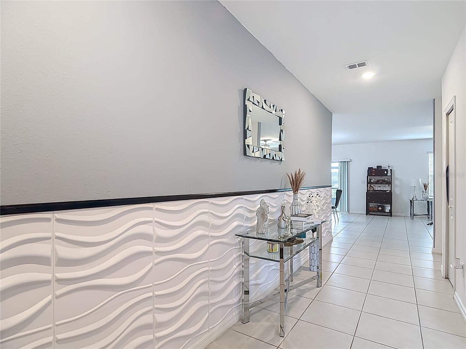 Image 3 of 54 For 1699 Red Loop