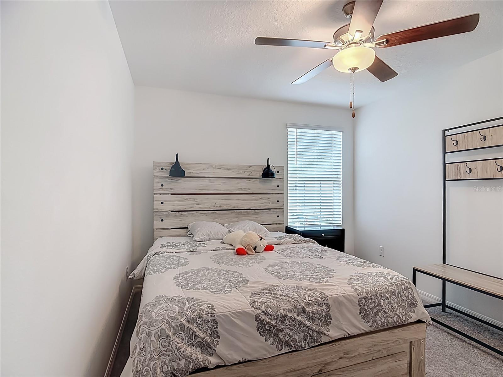 Image 32 of 54 For 1699 Red Loop