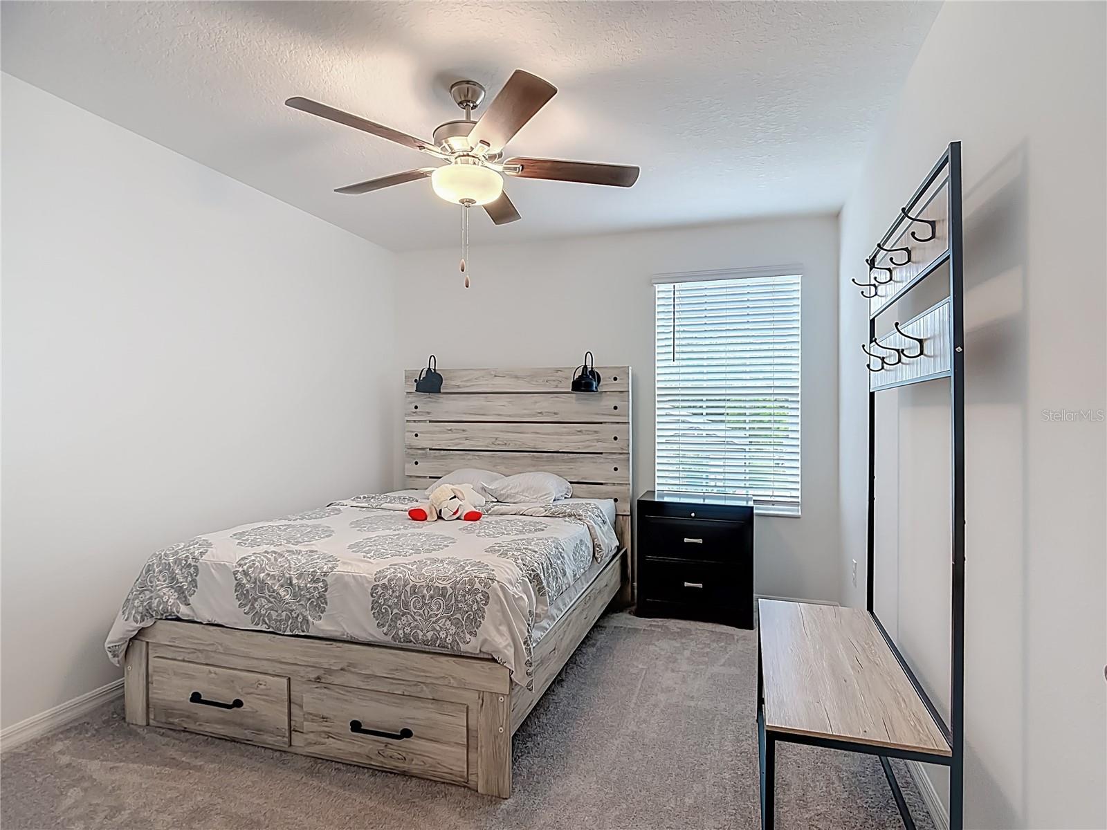 Image 33 of 54 For 1699 Red Loop