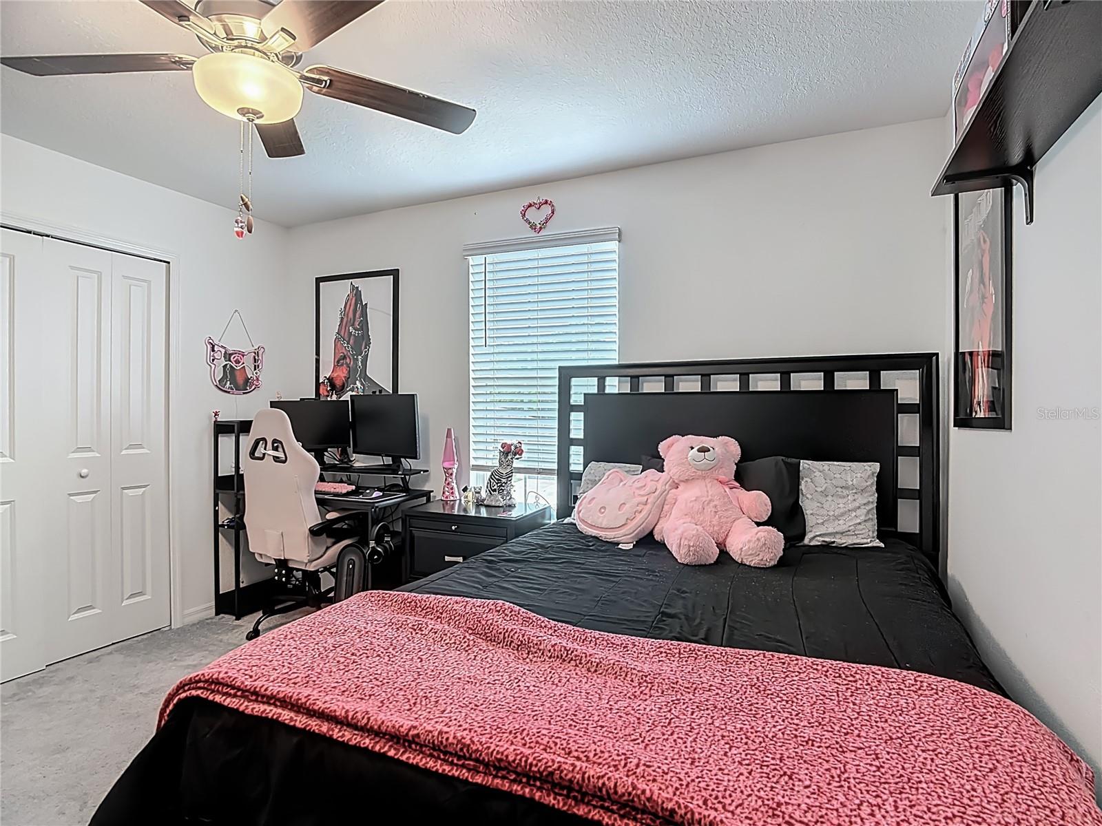 Image 37 of 54 For 1699 Red Loop