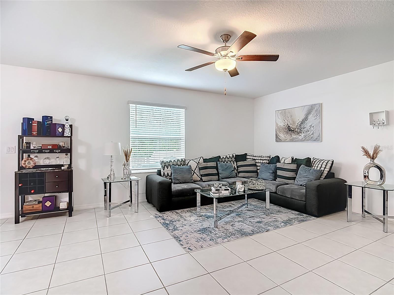 Image 5 of 54 For 1699 Red Loop