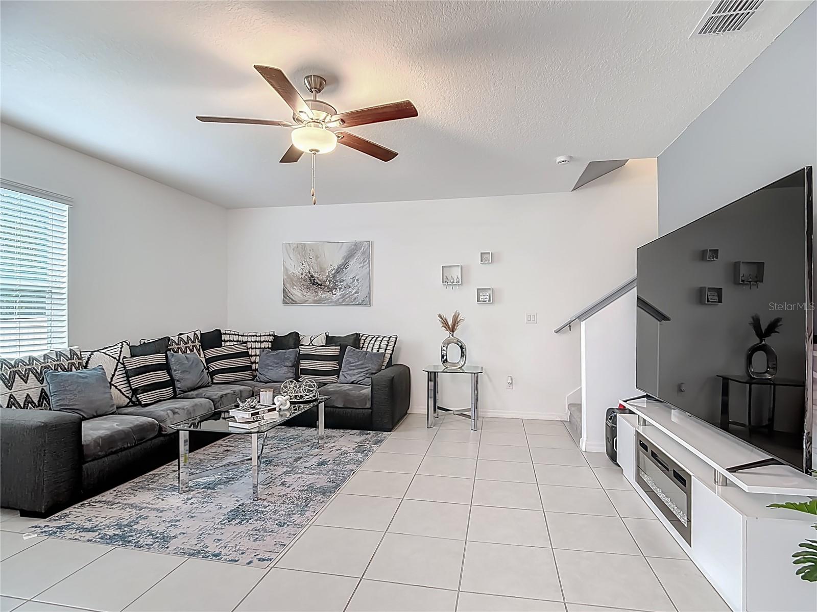 Image 6 of 54 For 1699 Red Loop