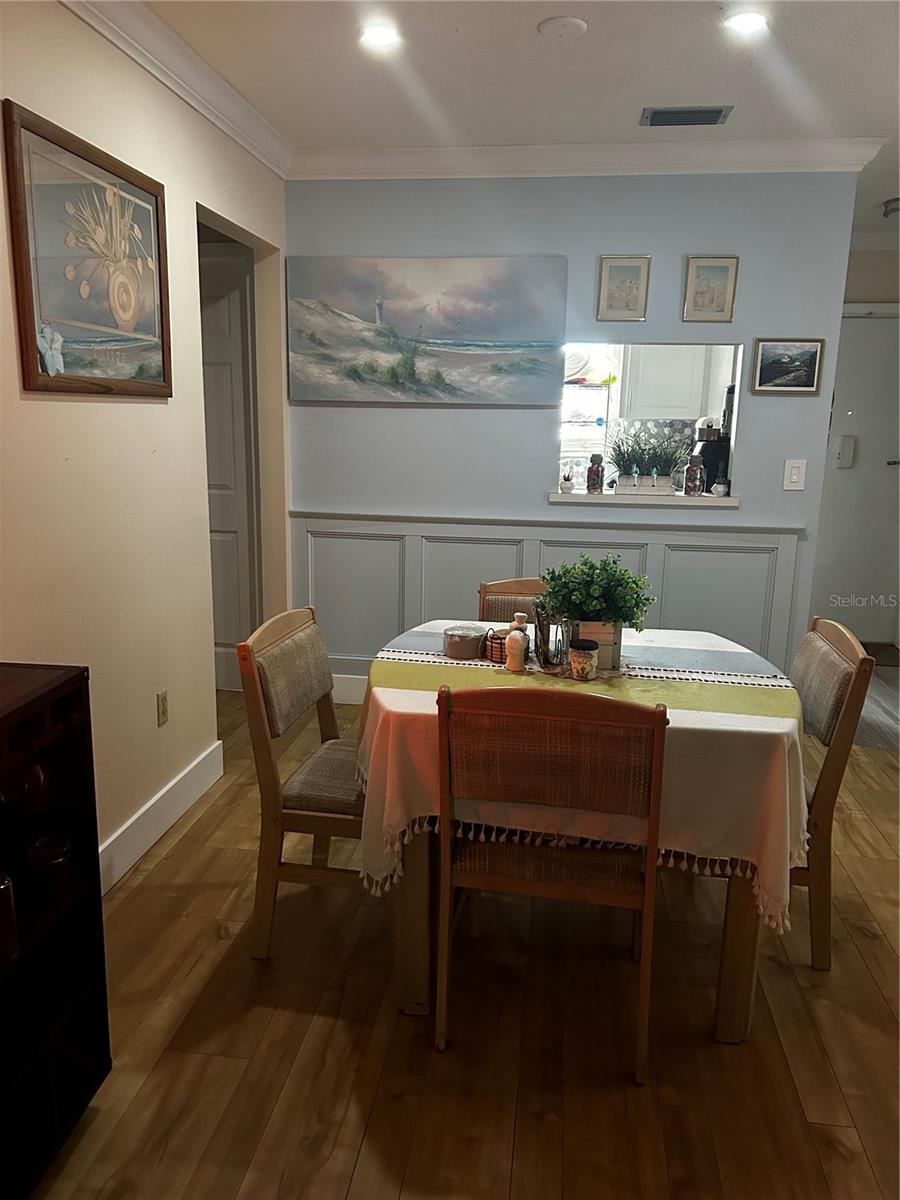 Image 6 of 13 For 5059 Live Oak Circle 5059