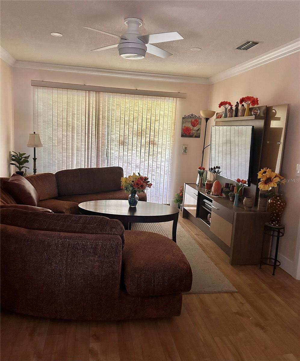 Image 7 of 13 For 5059 Live Oak Circle 5059