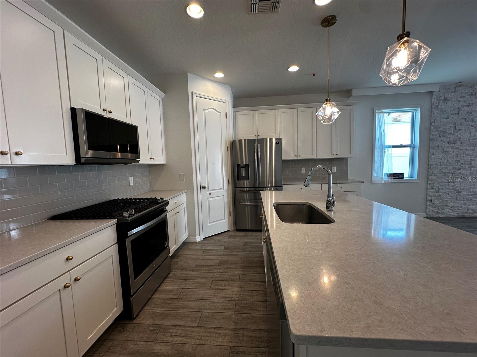 Image 22 of 40 For 15512 Sunquat Drive