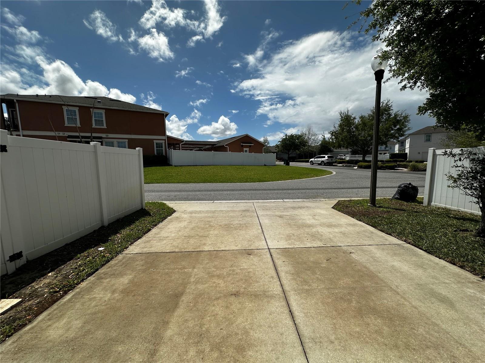 Image 29 of 40 For 15512 Sunquat Drive