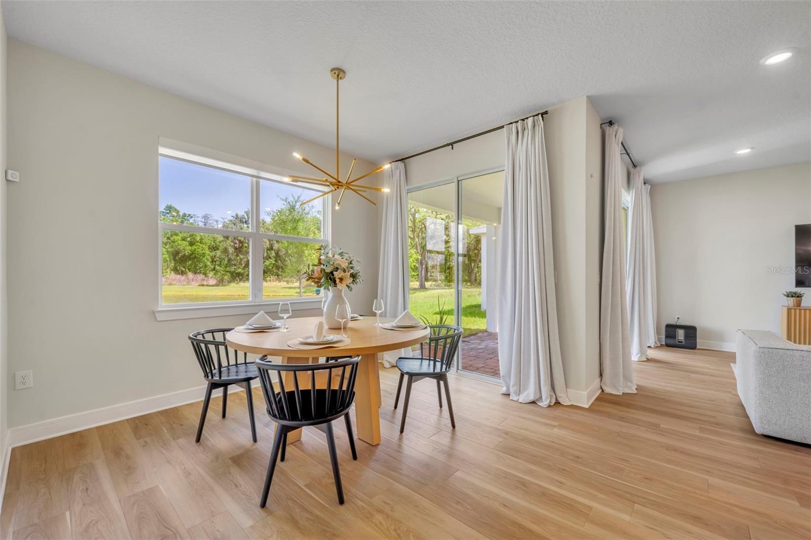 Image 10 of 45 For 5346 Royal Point Avenue