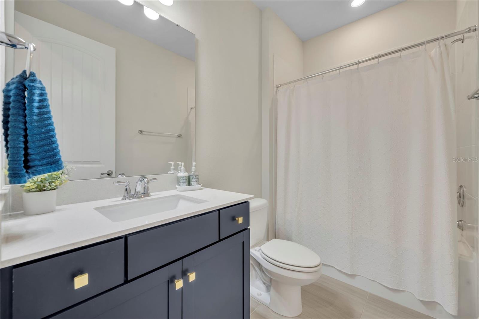 Image 30 of 45 For 5346 Royal Point Avenue