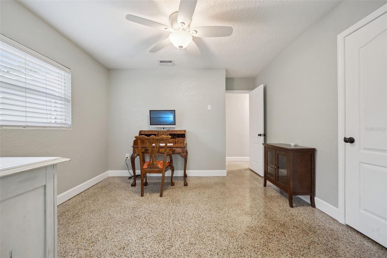 Image 23 of 41 For 2513 Musselwhite Avenue