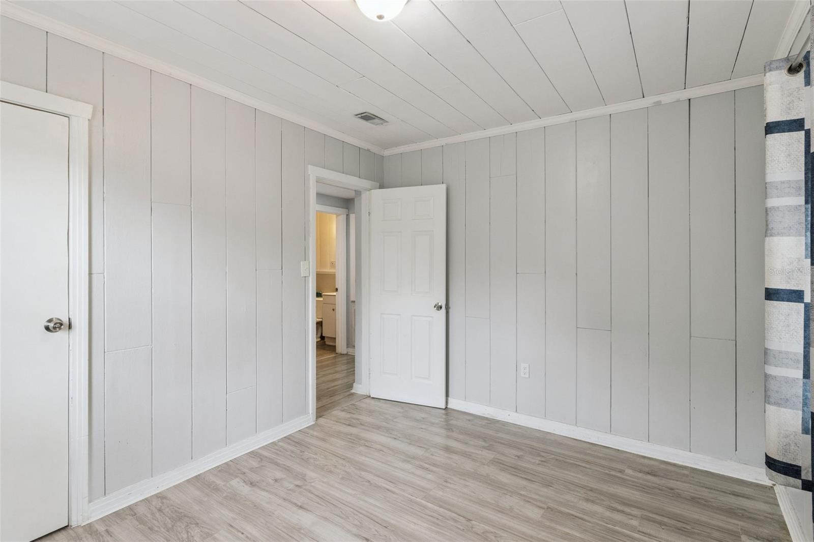 Image 16 of 24 For 3323 Avenue J Nw