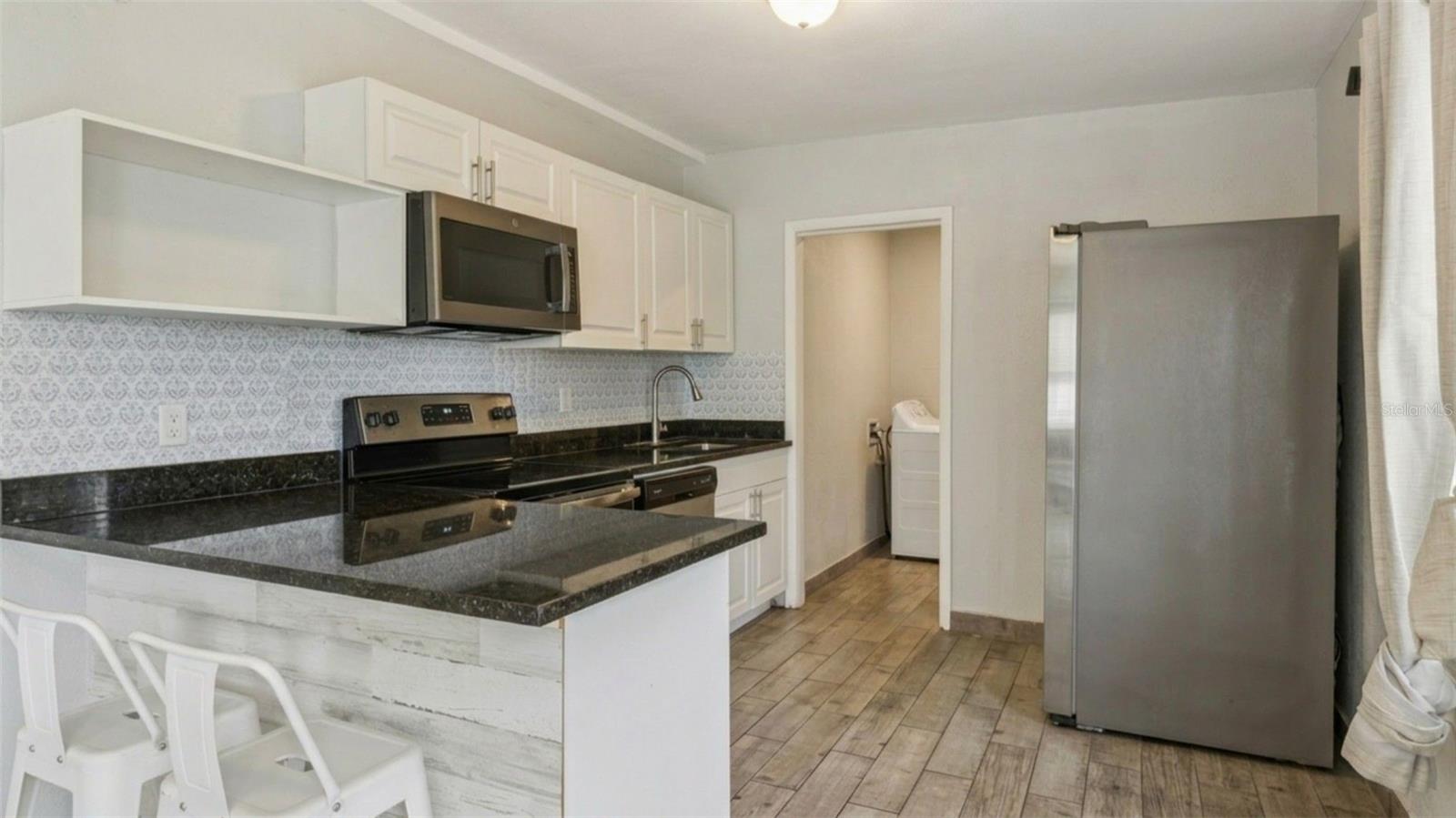 Image 5 of 24 For 3323 Avenue J Nw