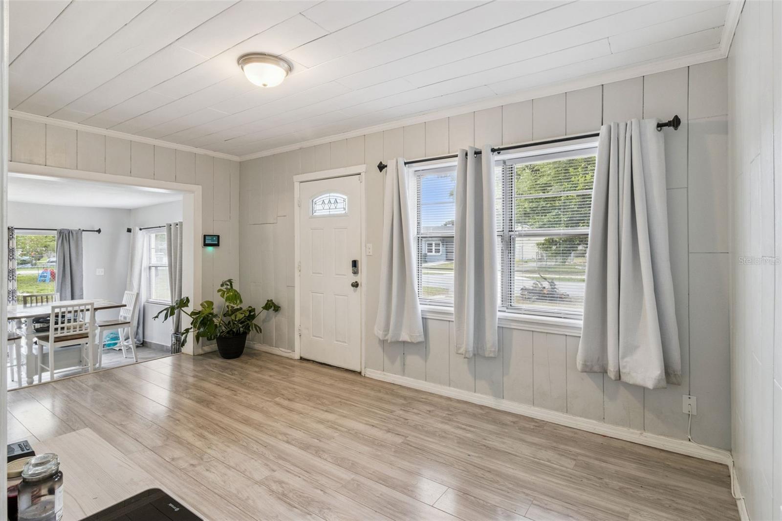 Image 9 of 24 For 3323 Avenue J Nw