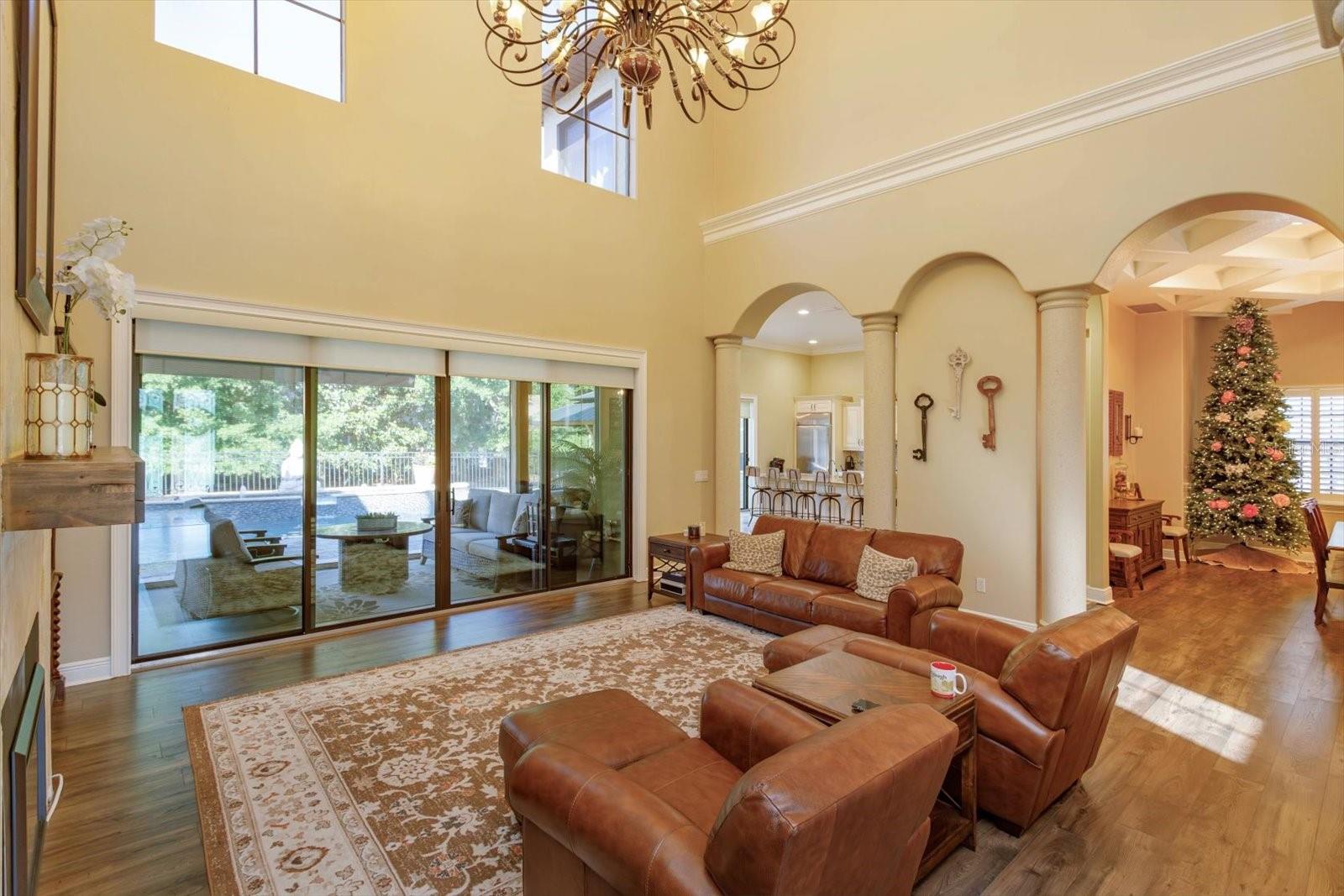 Image 4 of 50 For 5719 Emerson Pointe Way