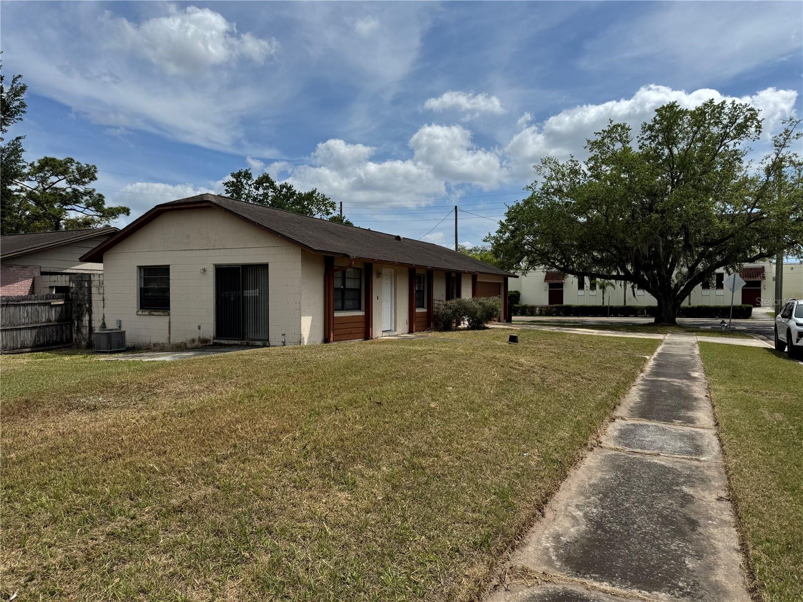 Image 2 of 19 For 701 Kings Cove Court