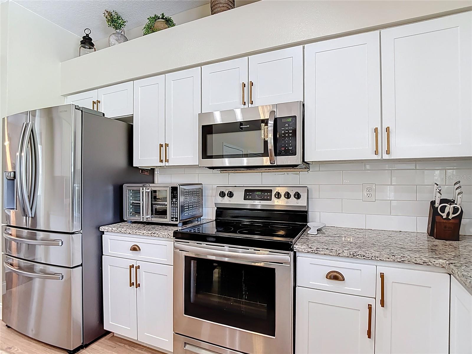 Listing photo id 23 for 18109 Kara Court