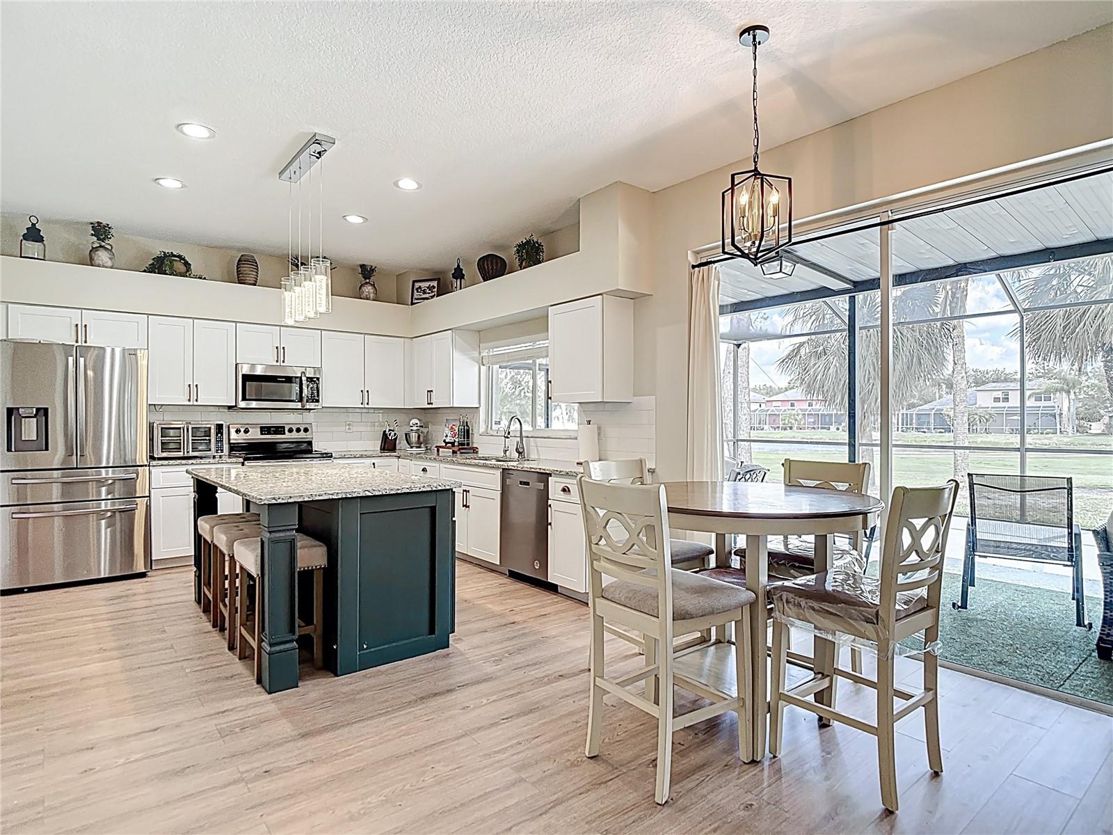 Listing photo id 29 for 18109 Kara Court