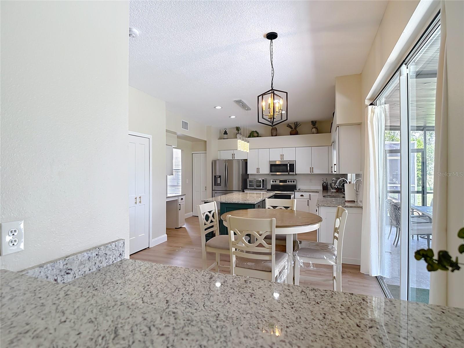 Listing photo id 31 for 18109 Kara Court