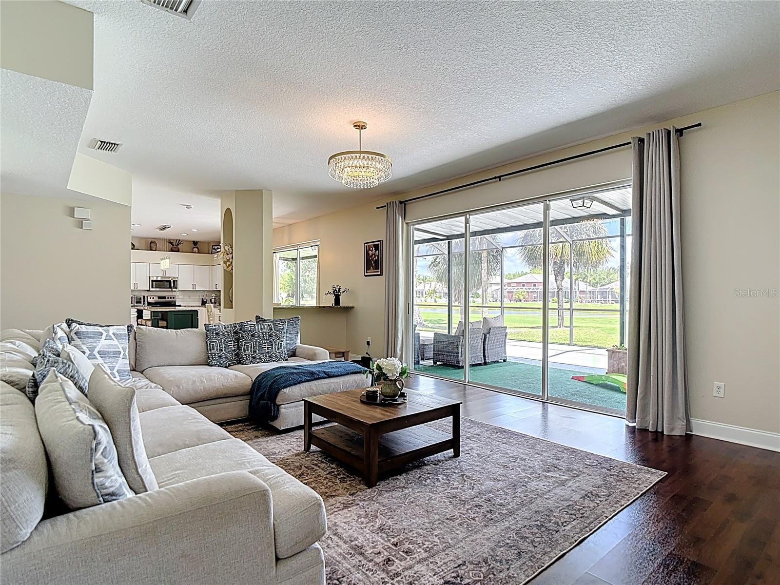 Listing photo id 37 for 18109 Kara Court