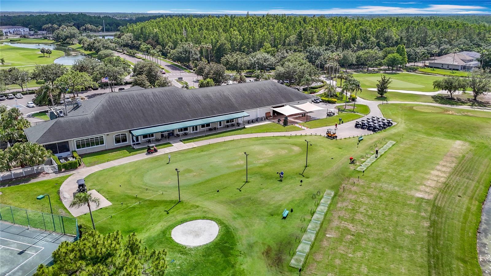 Listing photo id 92 for 18109 Kara Court