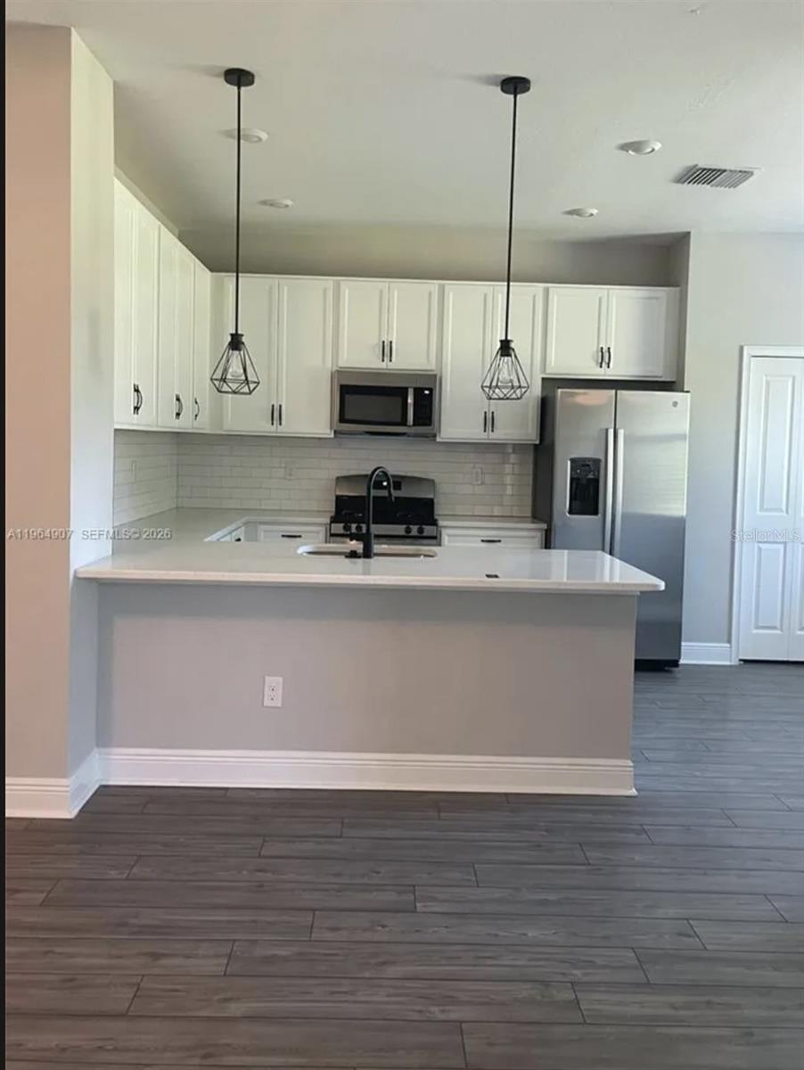 Image 2 of 11 For 8131 Tea Olive Terrace