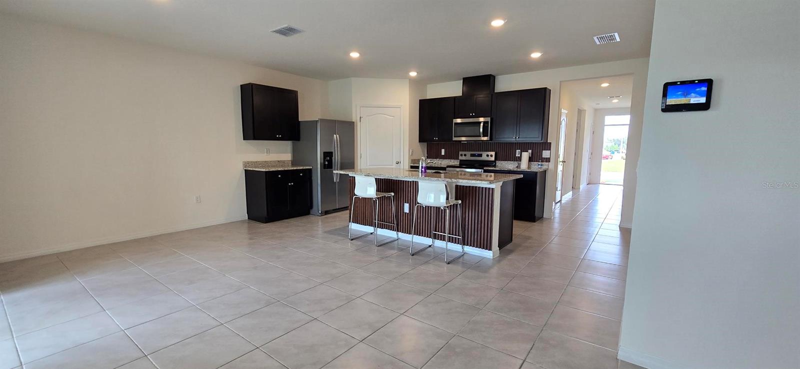 Image 7 of 23 For 804 Horsetail Drive