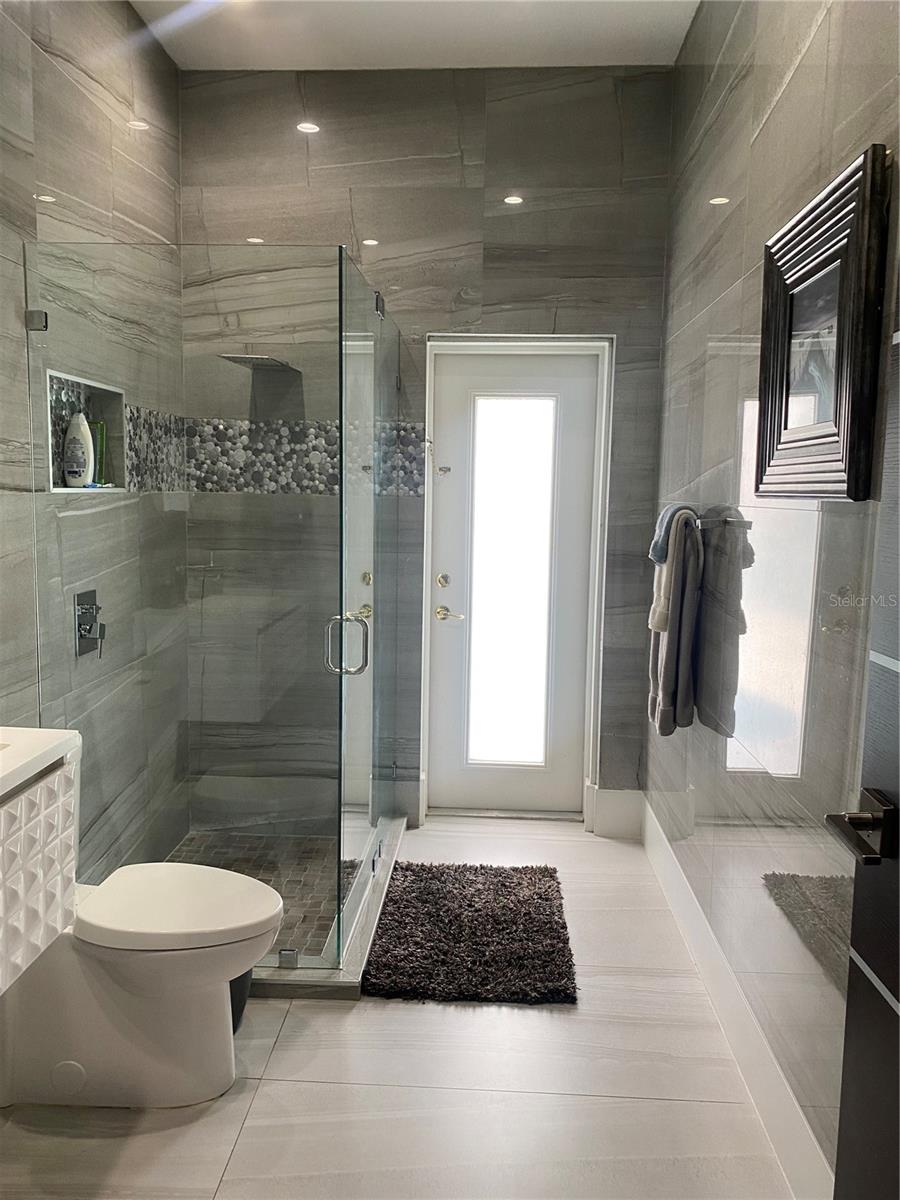 Image 17 of 29 For 1917 Pamlynne Place