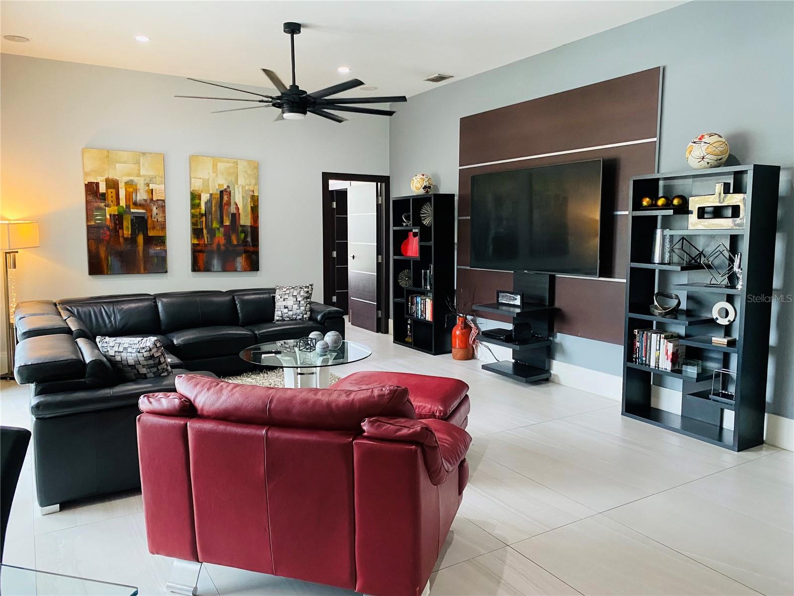 Image 3 of 29 For 1917 Pamlynne Place