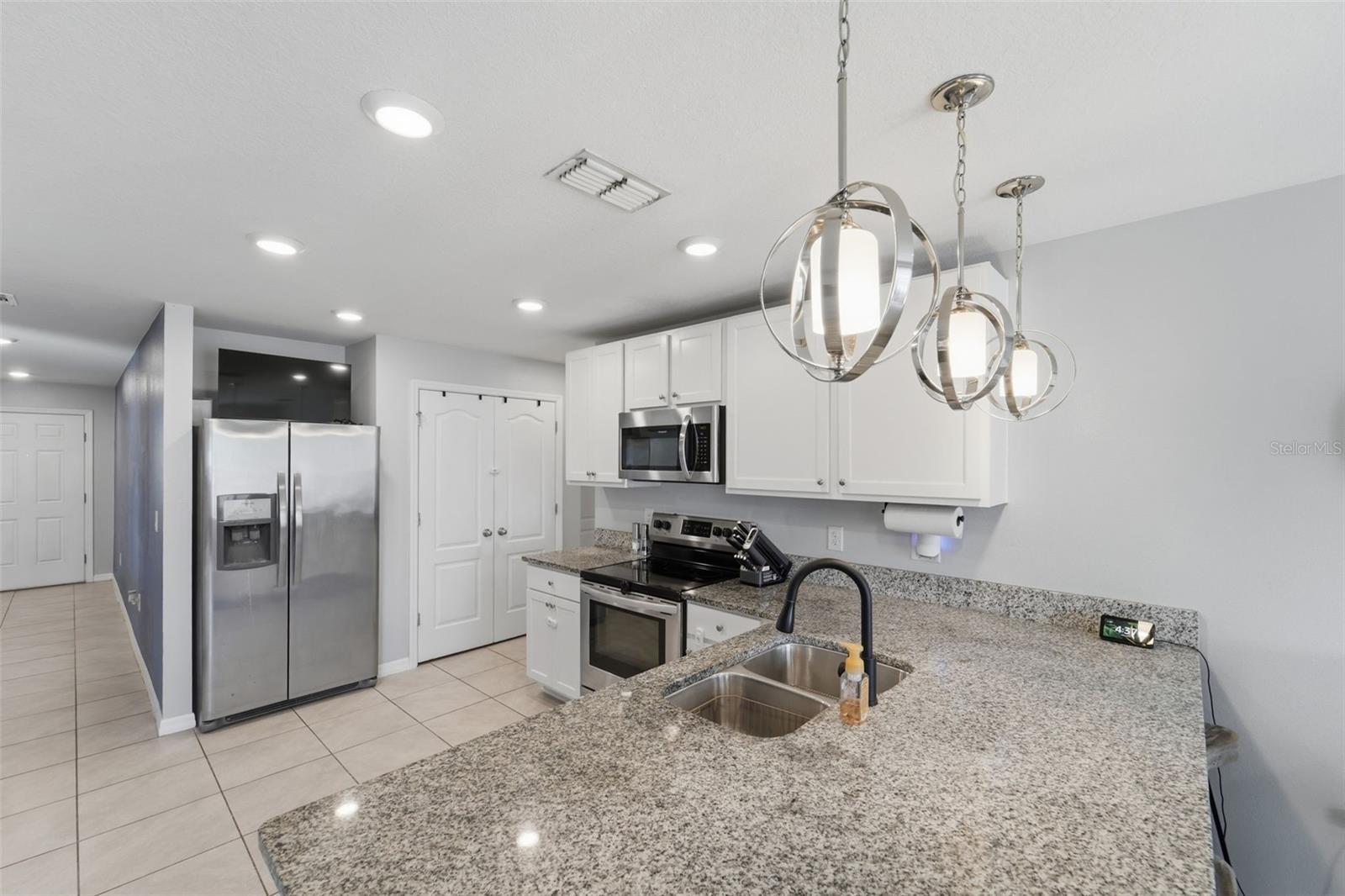 Image 11 of 39 For 1915 Bayport Drive