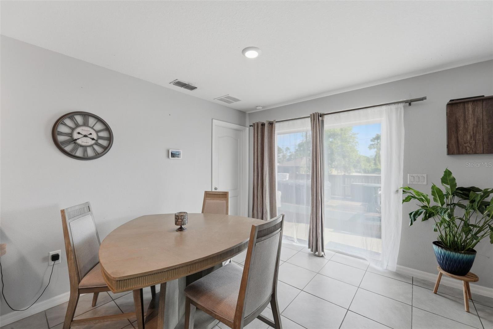 Image 19 of 39 For 1915 Bayport Drive