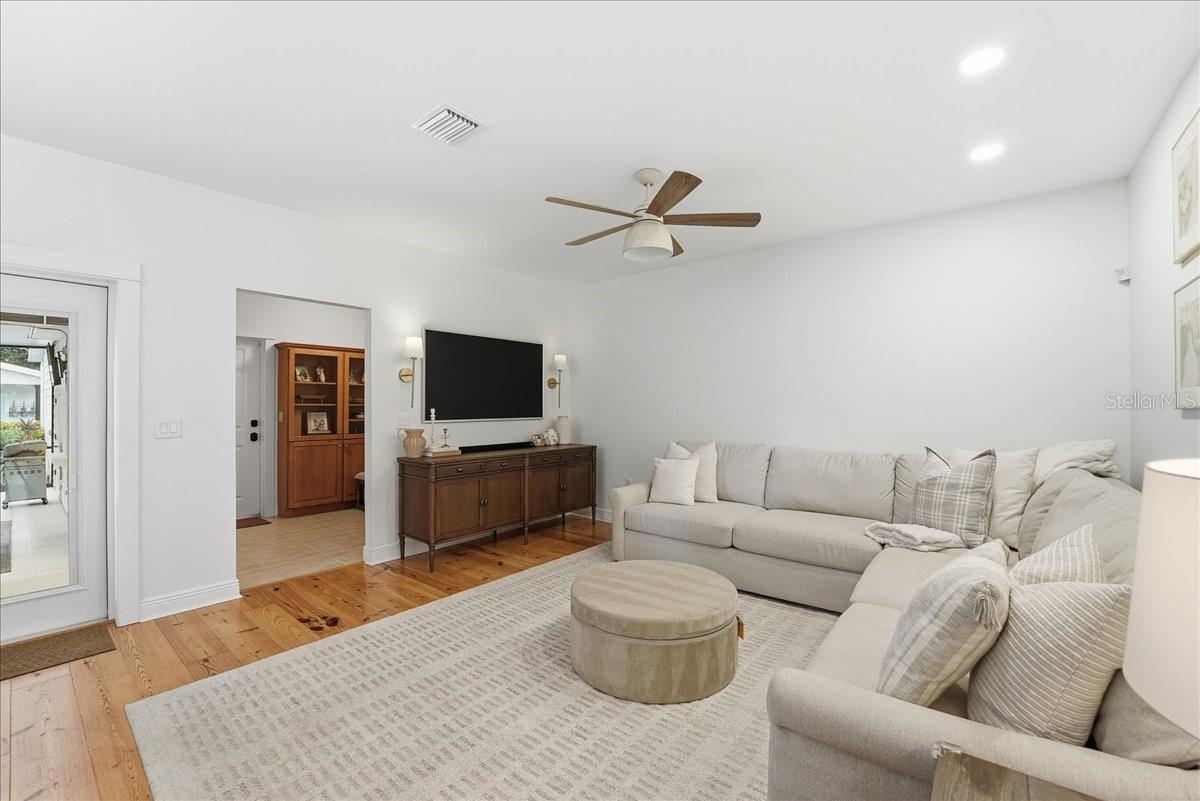 Image 25 of 71 For 1190 Sugar Belt Drive