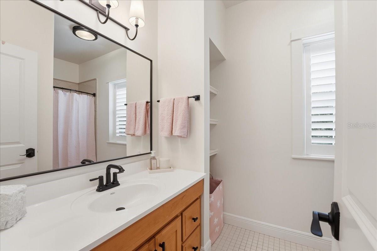 Image 39 of 71 For 1190 Sugar Belt Drive