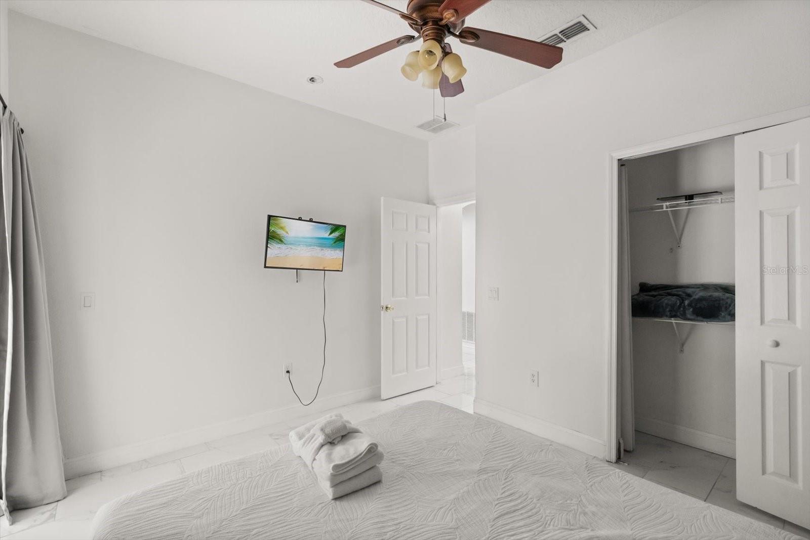 Image 20 of 38 For 4722 Cumbrian Lakes Drive