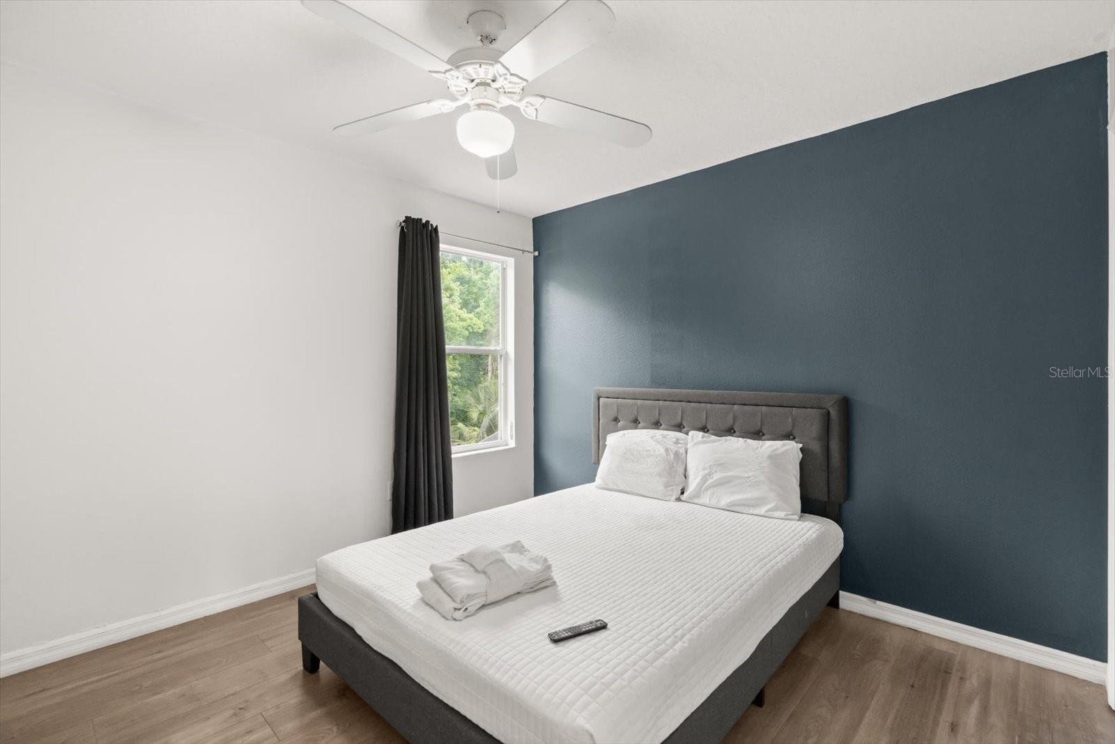 Image 26 of 38 For 4722 Cumbrian Lakes Drive