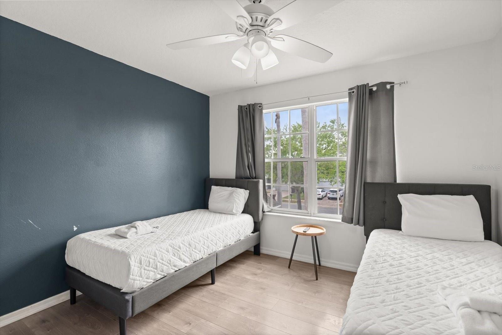 Image 28 of 38 For 4722 Cumbrian Lakes Drive