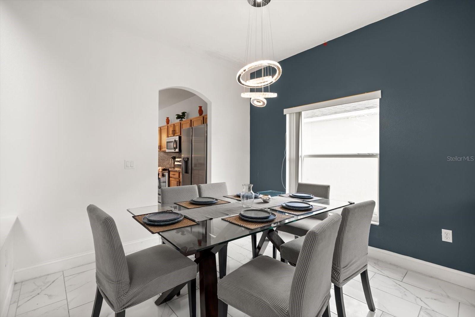 Image 7 of 38 For 4722 Cumbrian Lakes Drive