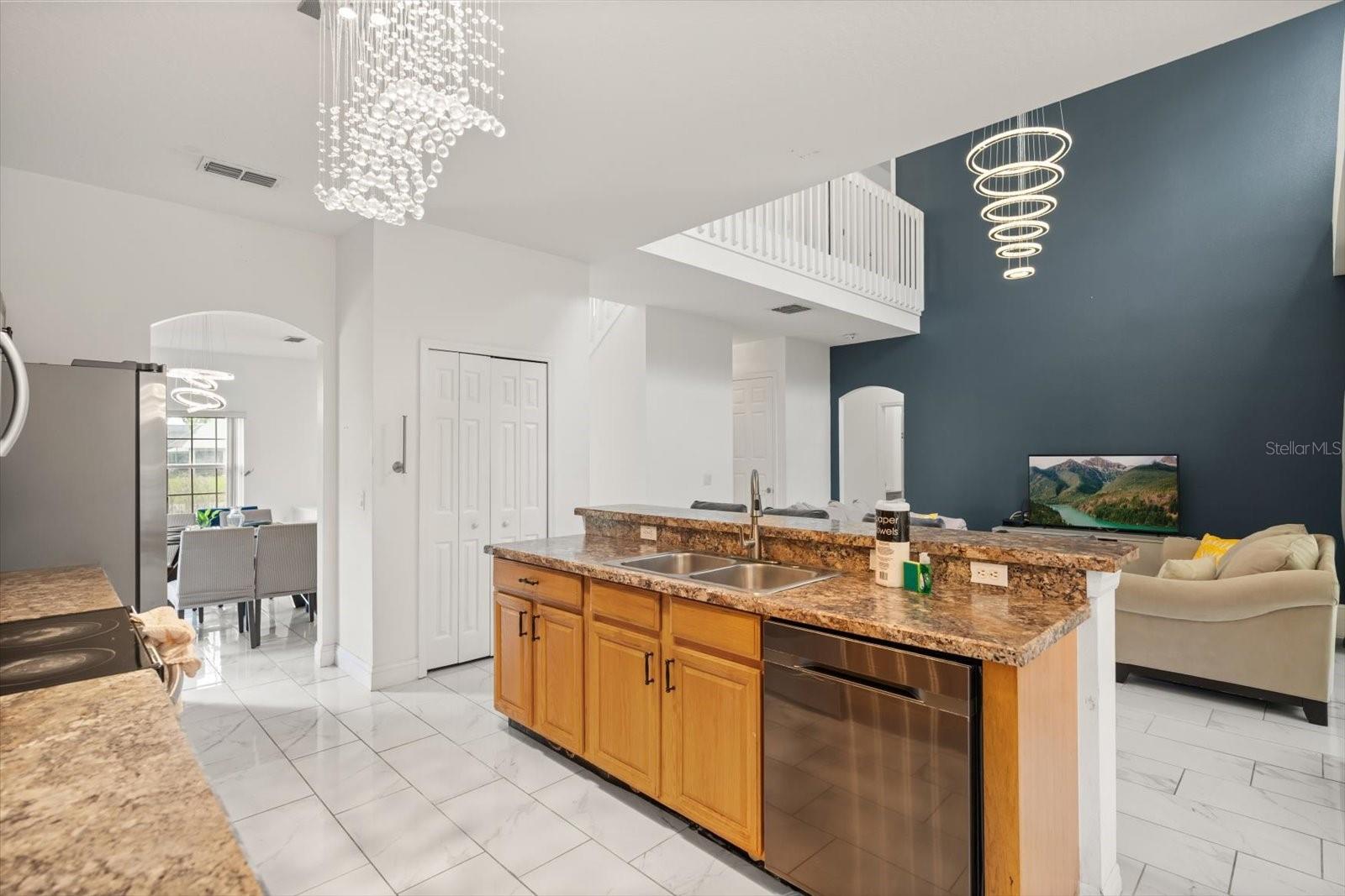 Image 9 of 38 For 4722 Cumbrian Lakes Drive