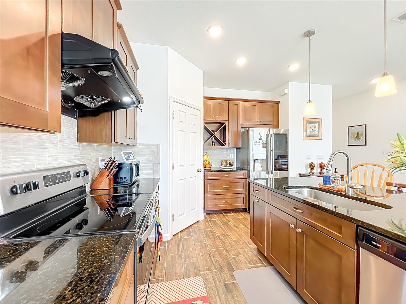 Image 14 of 50 For 8560 Compass Point Avenue