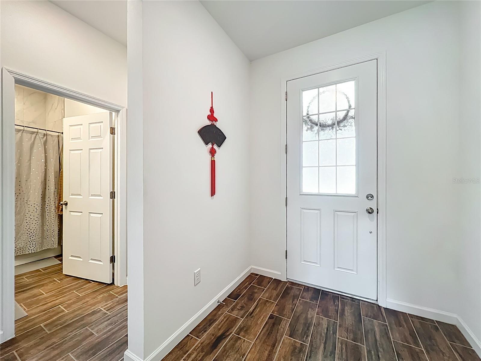 Image 8 of 50 For 8560 Compass Point Avenue