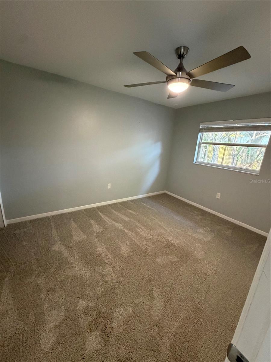 Image 13 of 32 For 898 Rich Drive