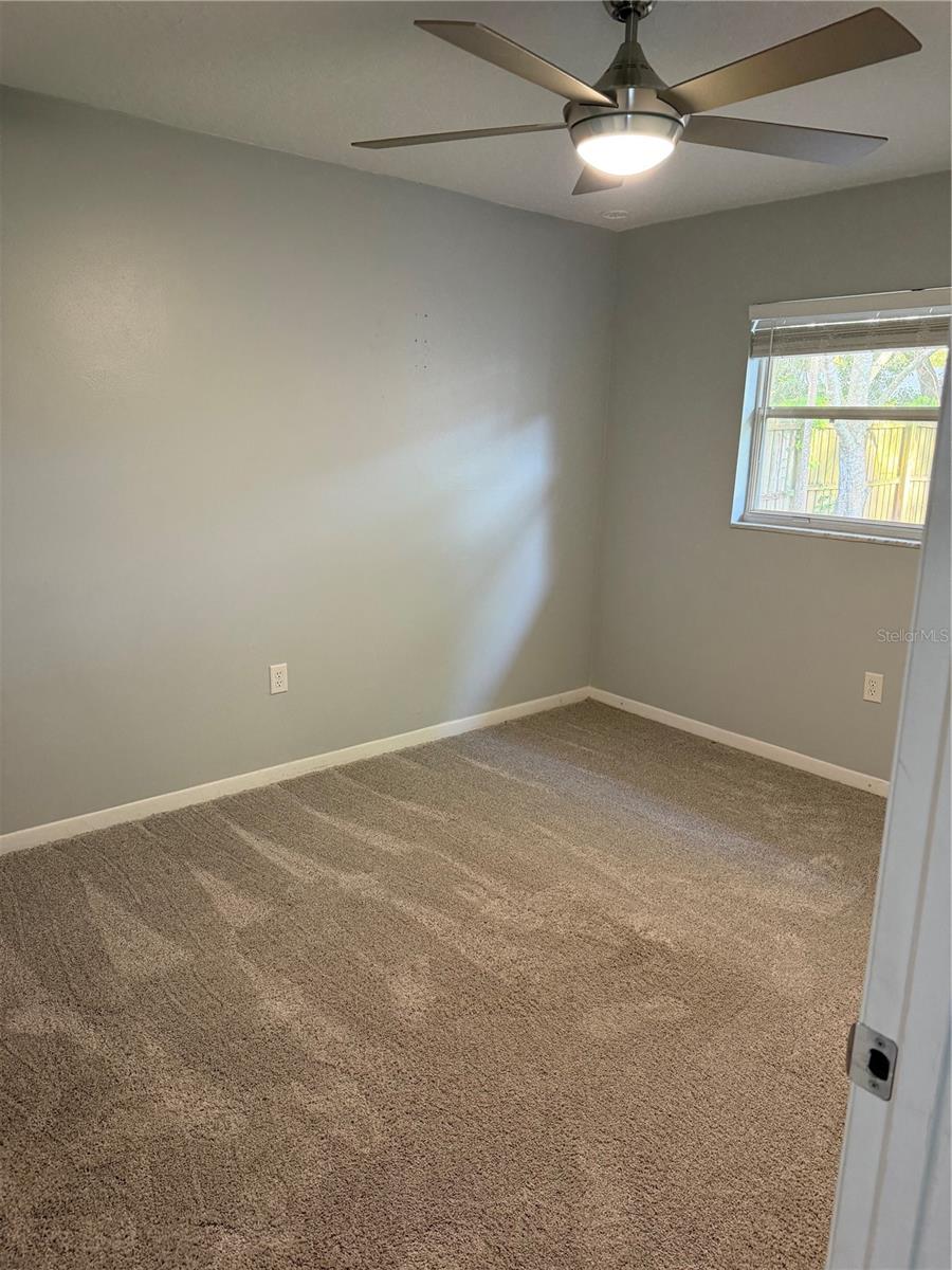 Image 14 of 32 For 898 Rich Drive