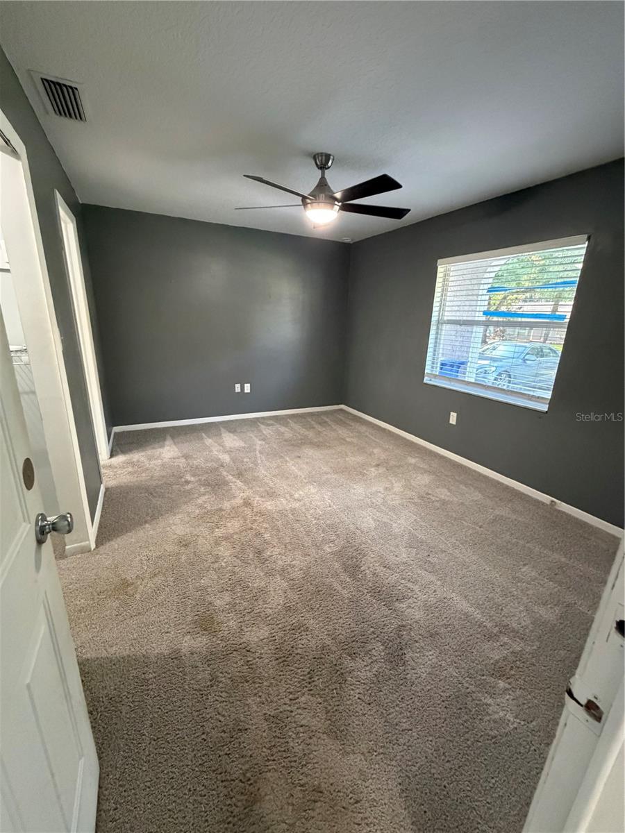 Image 20 of 32 For 898 Rich Drive