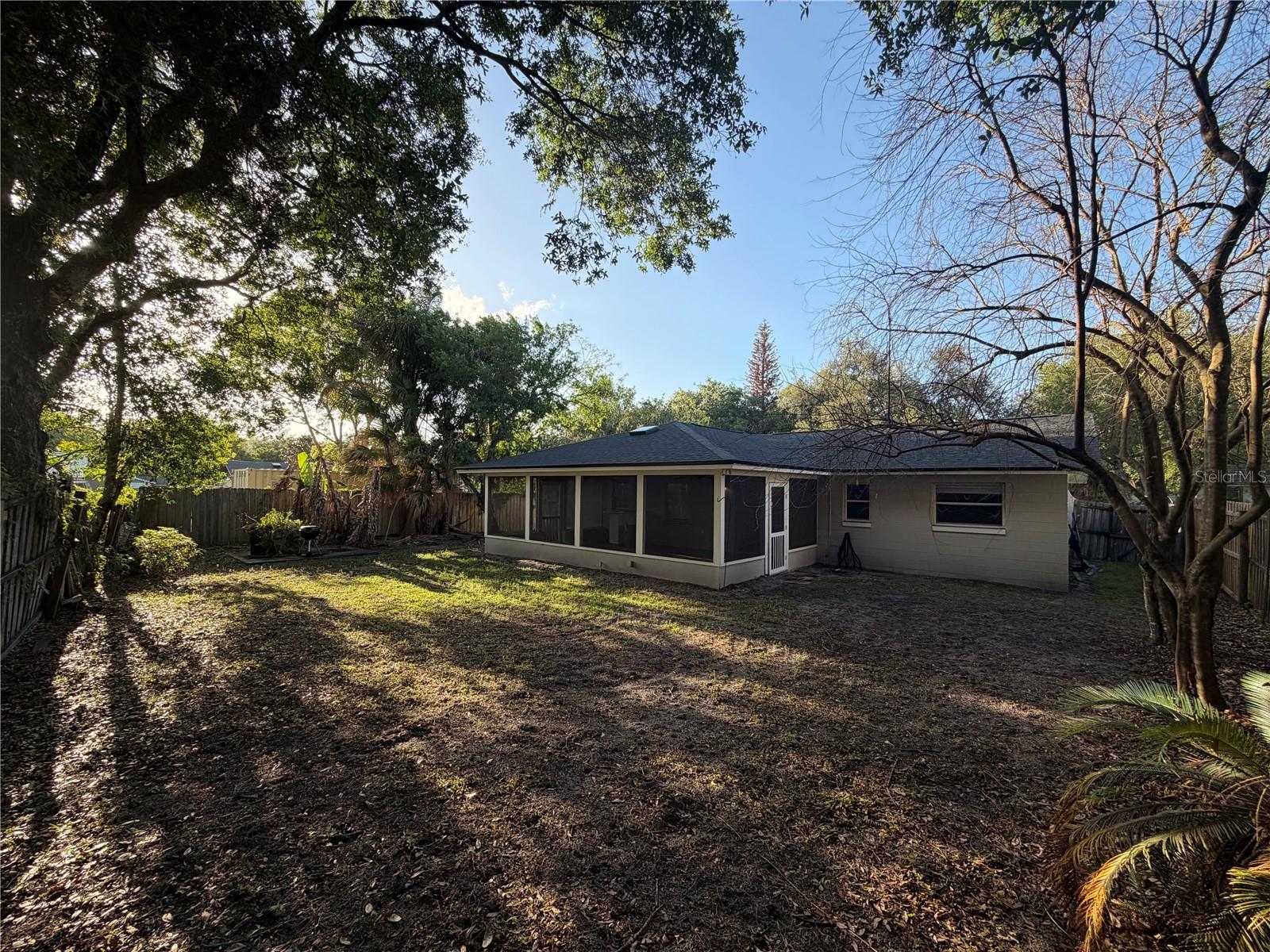 Image 29 of 32 For 898 Rich Drive