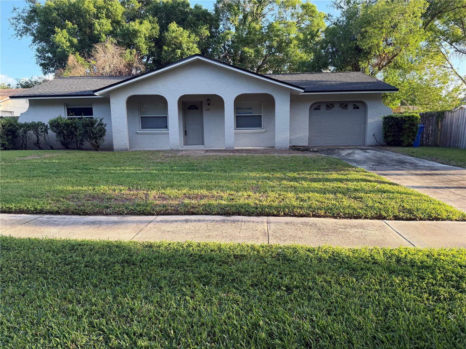 Image 3 of 32 For 898 Rich Drive