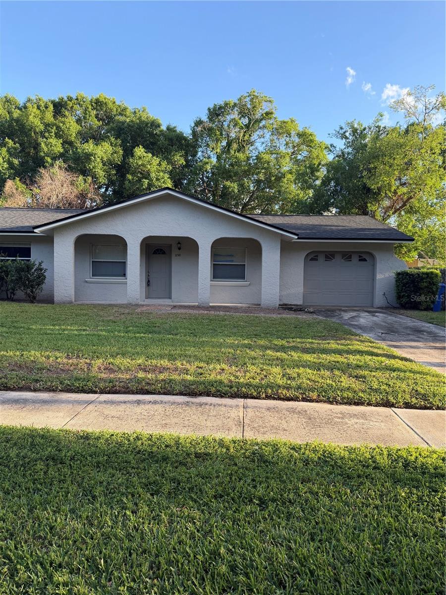 Image 4 of 32 For 898 Rich Drive