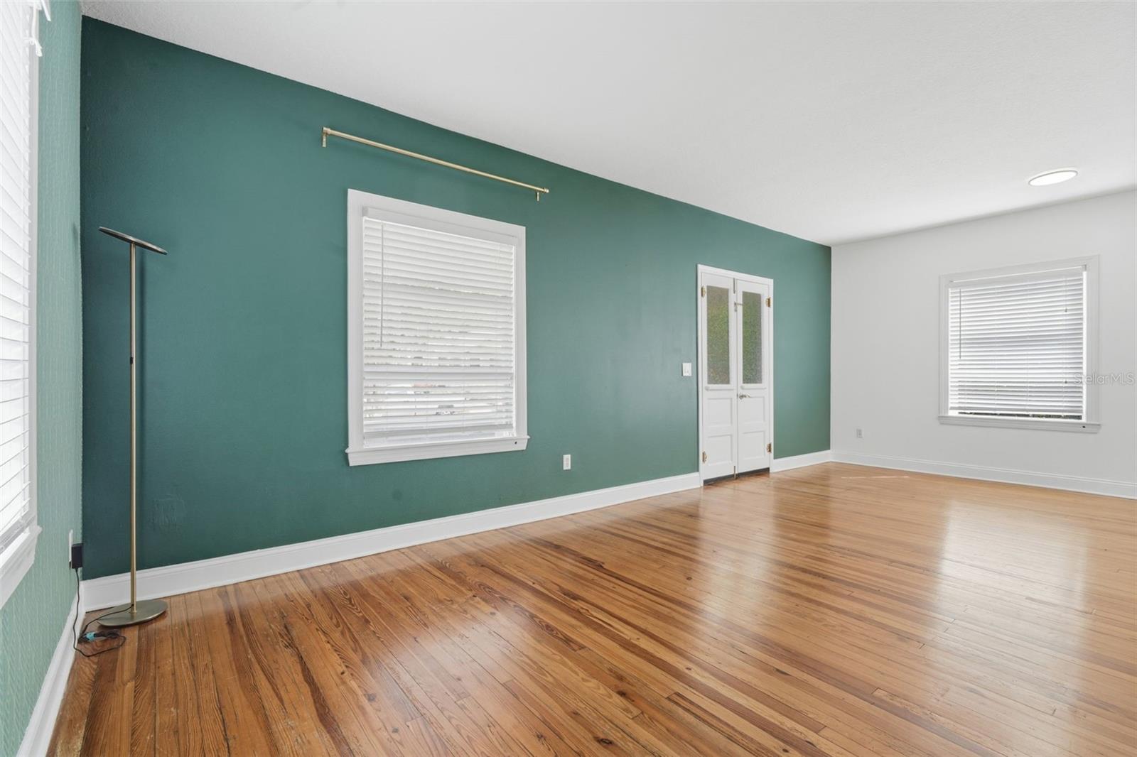 Image 5 of 22 For 1406 Ridgewood Street