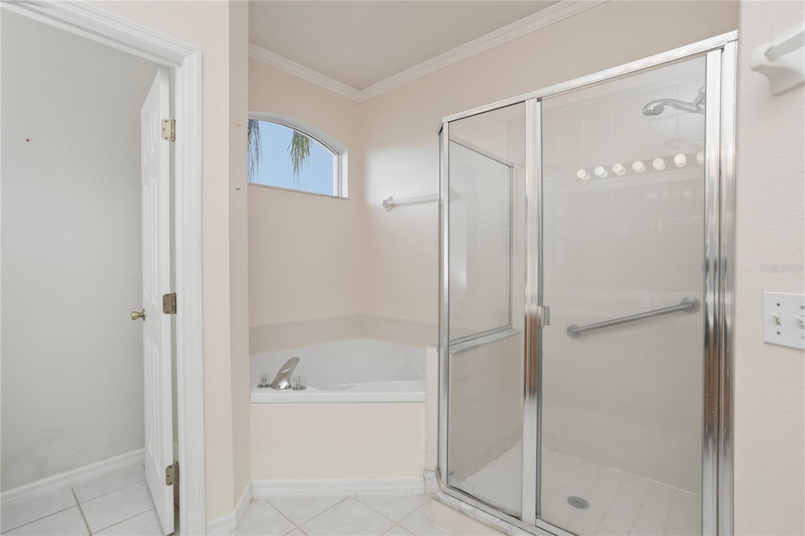 Image 22 of 38 For 424 Stonehenge Circle